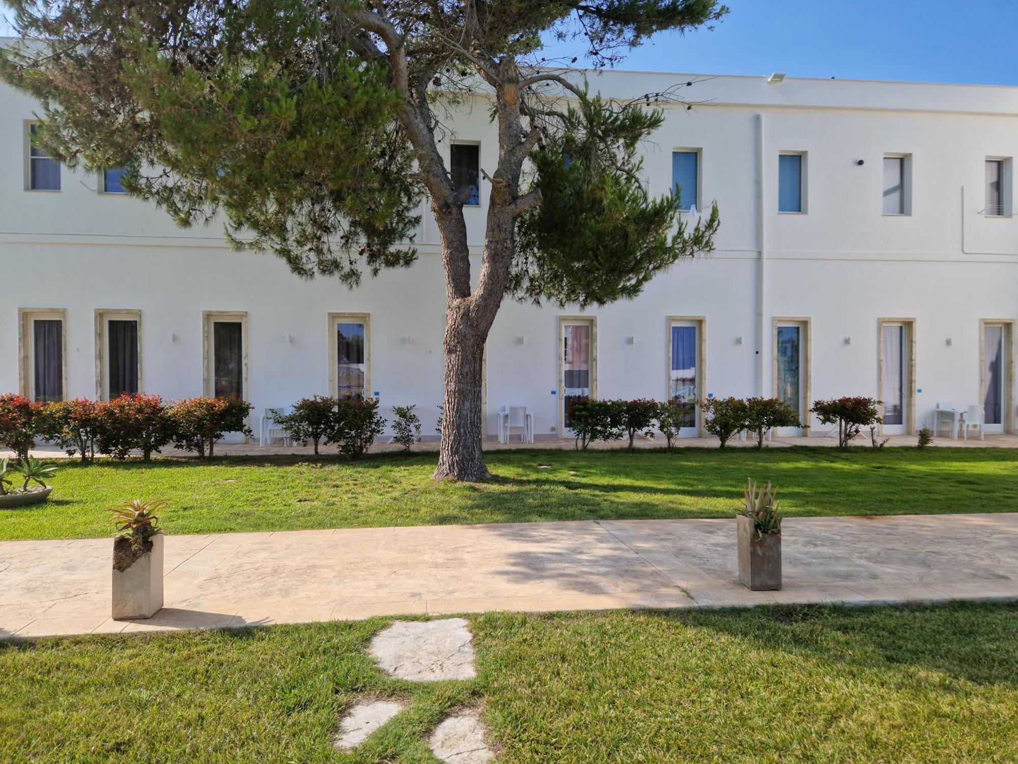 Oasis Park Hotel Torre dell'Orso Eksteriør bilde